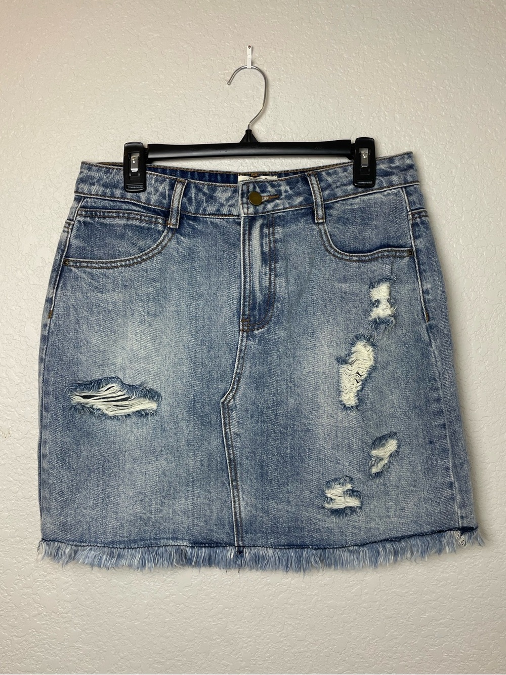 BNWT! Joyfolie Light Blue Distressed Denim Mini Skirt Size 30